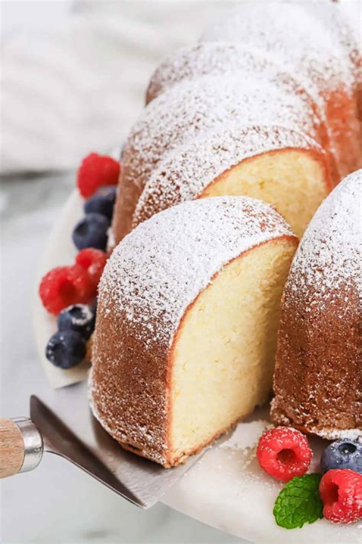 Discover The Secrets Of The Irresistible White Lily Cream Cheese Pound Cake