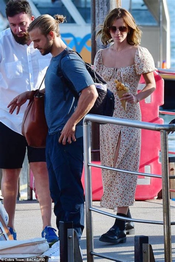 Emma Watson And Leo Robinton's Split