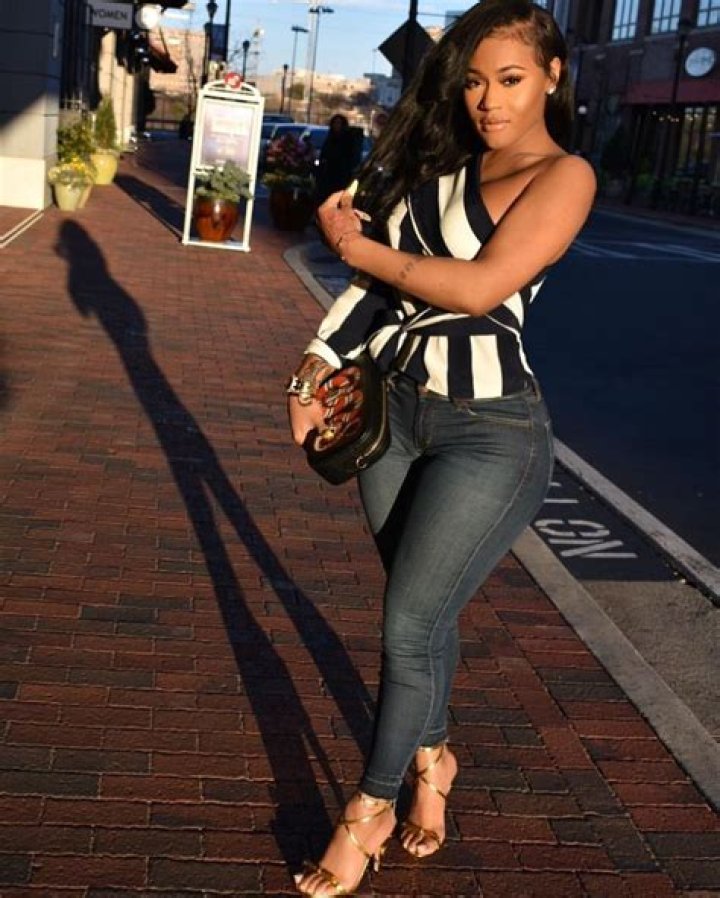 Lira Galore