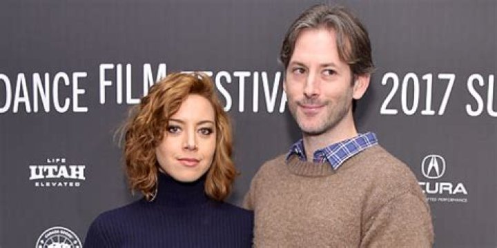 Who Is Brett Goldstein Wife? Girlfriend Is He Jewish?